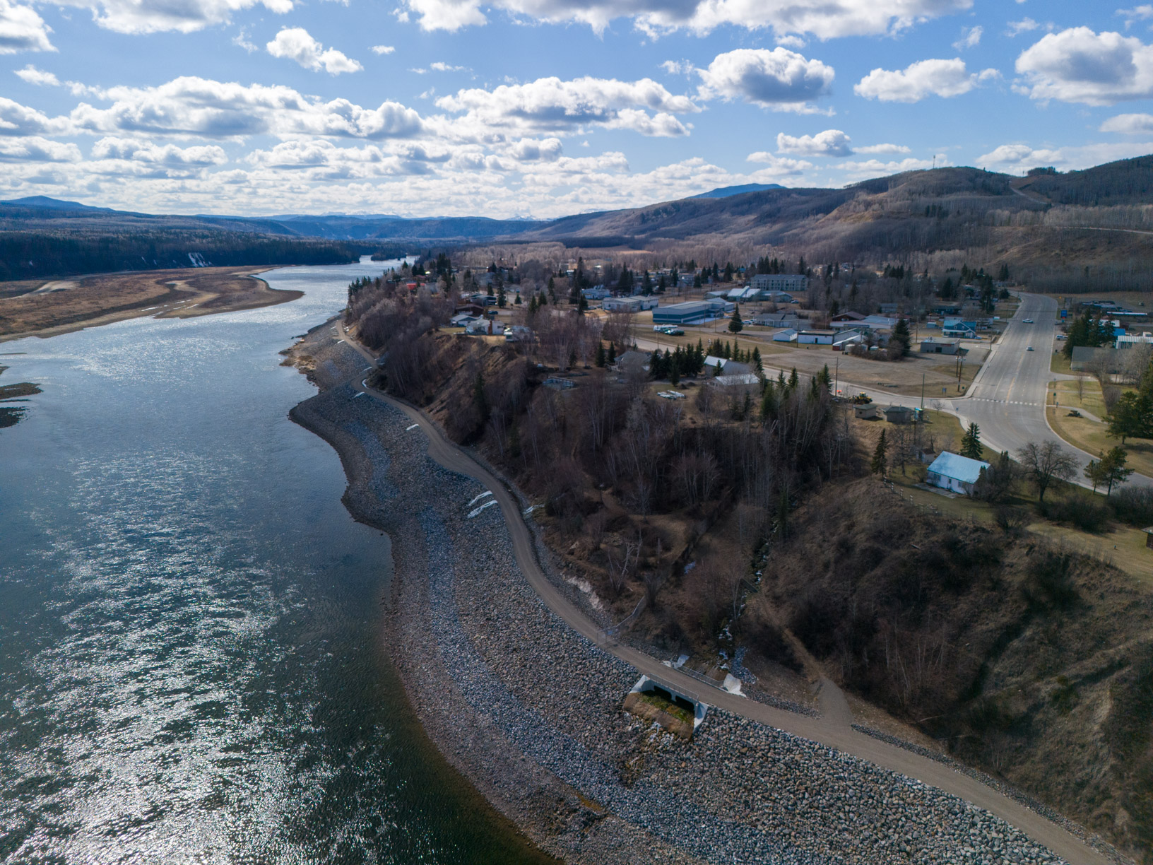 The Hudson's Hope berm will reinforce the shoreline and protect it from potential erosion once the Site C reservoir is filled.
