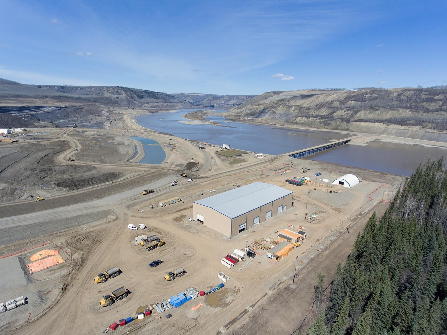 The main civil works contractor’s south bank maintenance shop | May 2017