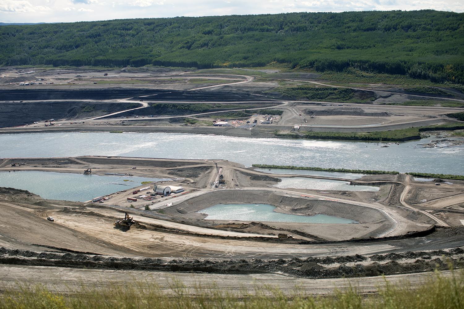 Aerial view of the north bank diversion inlet portal and dam core areas | August 2017