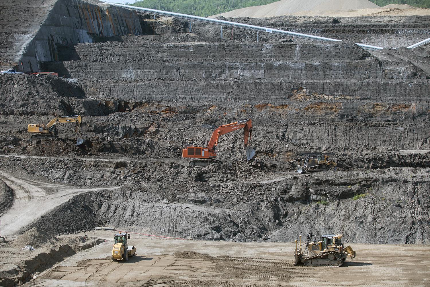 Excavation for the south bank spillway buttress | July 2018