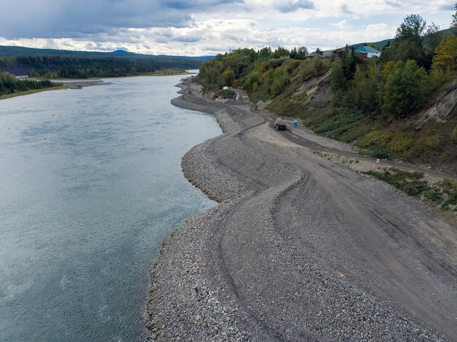 West end of the Hudson’s Hope shoreline protection berm. |September 2021