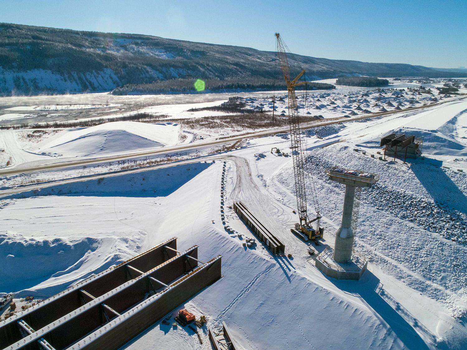 Halfway River bridge girder installation is underway. When complete, the new bridge will be one kilometre long. | February 2021