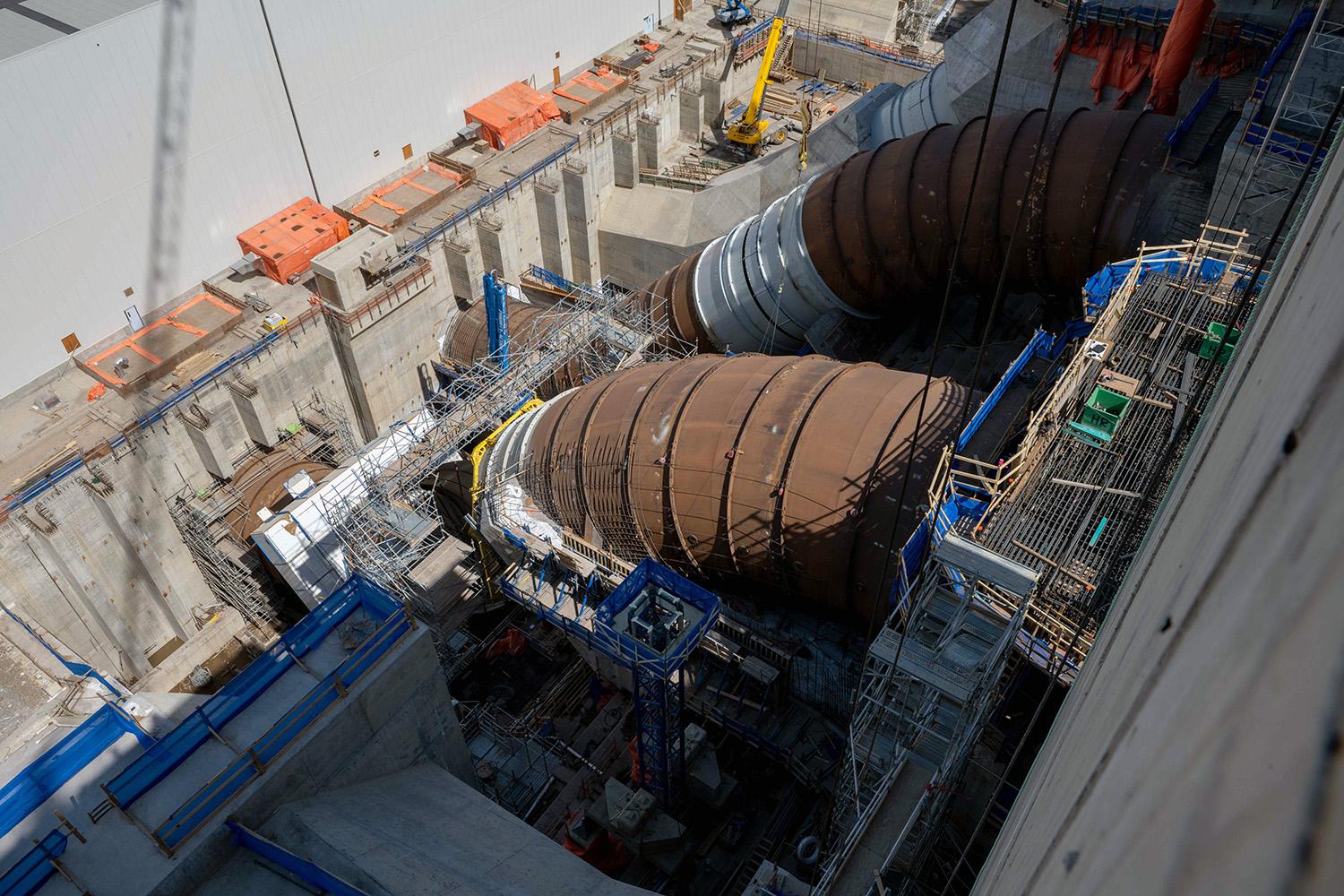 Penstock units 4 and 5 are connected to the powerhouse. | June 2022