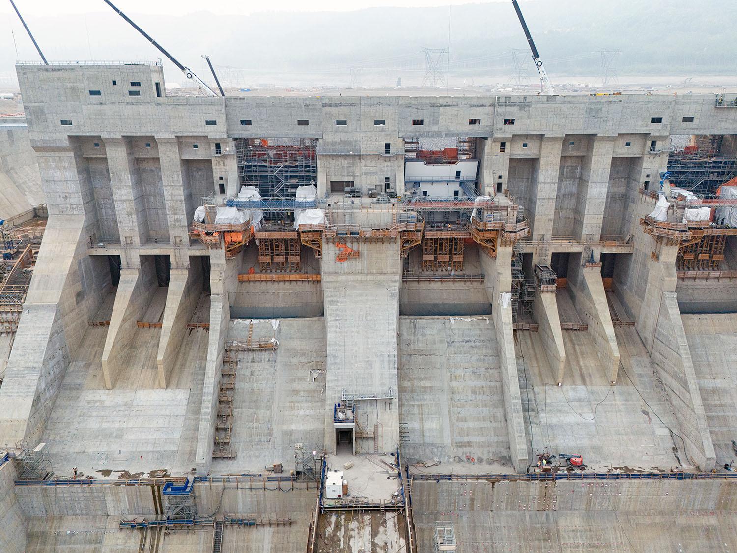 The spillway upper headworks and six lower-level outlet gates.