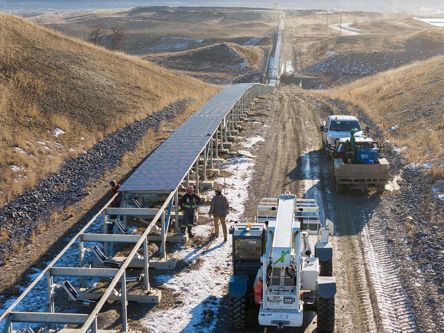 Workers are dismantling the five-kilometre-long till conveyor. | November 2023