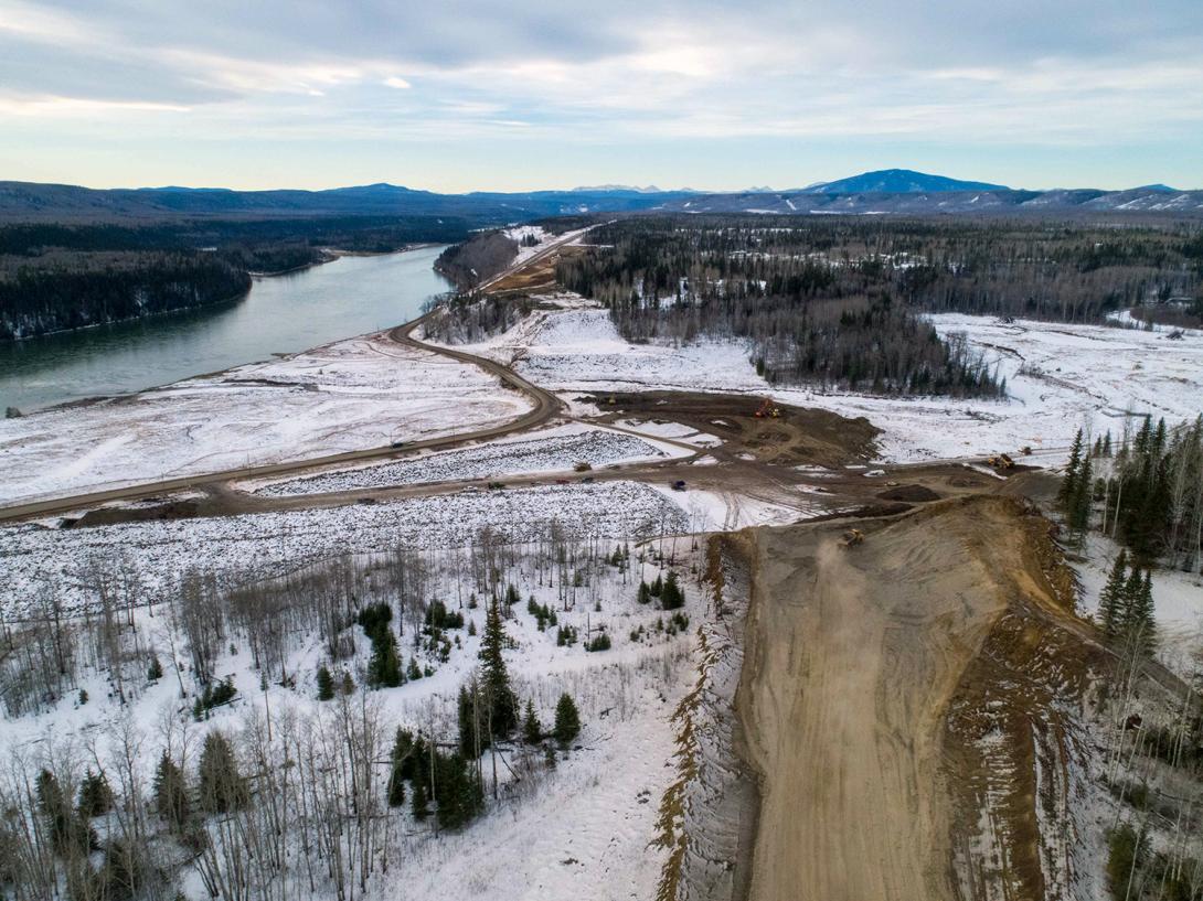 Grading work is underway on the Lynx Creek west segment of the Highway 29 realignment. This segment covers 8 kilometres of highway and includes a new bridge, causeway and embankment. | December 2020