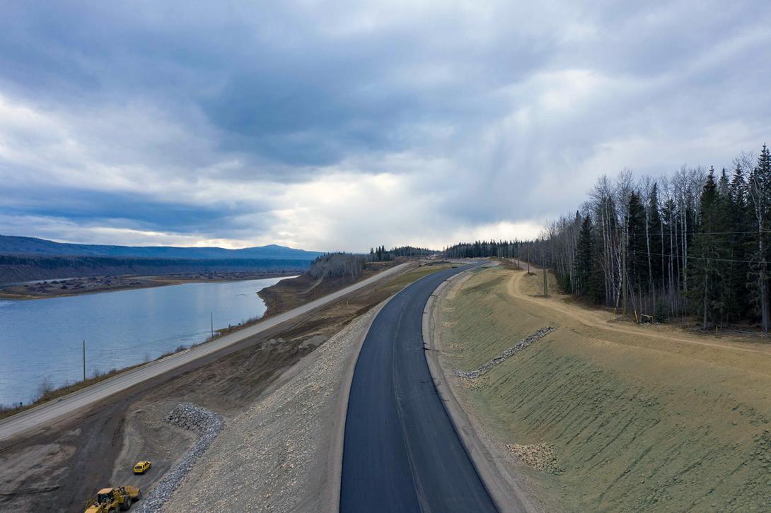 Freshly paved section of Highway 29 at the west end of the Lynx Creek realignment. | October 2022