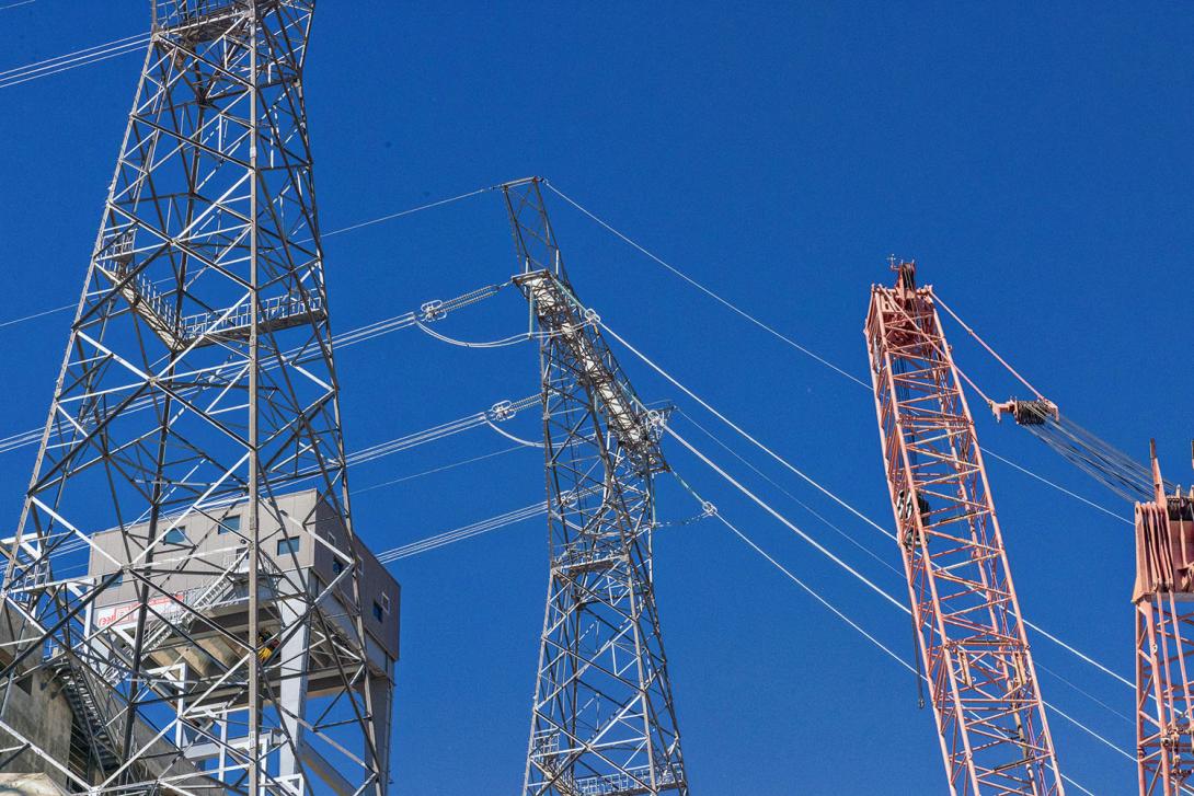 The slack line is connected between the first transmission tower and the first transformer. Transmission lines are strung loosely to allow contraction in winter to prevent cables from snapping in extreme cold. | May 2024